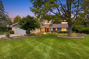 1110 Lake Shore Dr N, Barrington, IL 60010 - Photo 1
