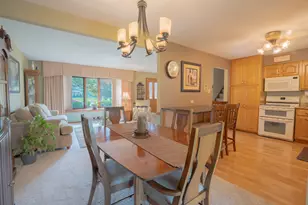 10524 S Michael Dr, Palos Hills, IL 60465 - Photo 8
