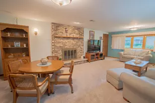 10524 S Michael Dr, Palos Hills, IL 60465 - Photo 18