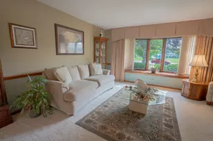 10524 S Michael Dr, Palos Hills, IL 60465 - Photo 6
