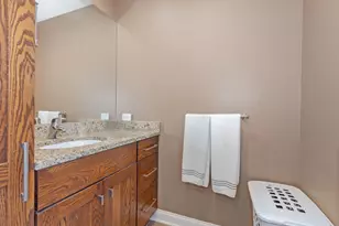 9340 S Clifton Park Ave, Evergreen Park, IL 60805 - Photo 8