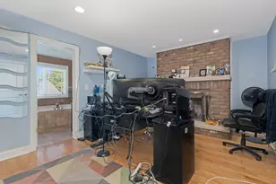 9340 S Clifton Park Ave, Evergreen Park, IL 60805 - Photo 16