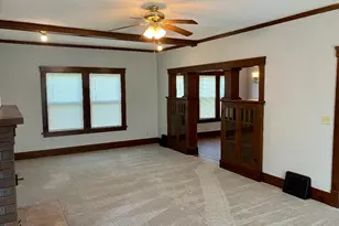 404 E McKenney St, Dixon, IL 61021 - Photo 8