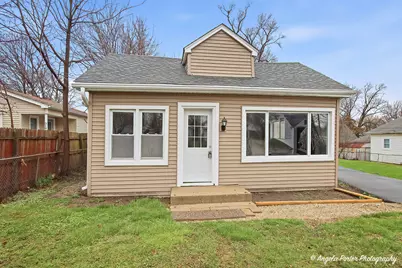 320 E Washington Street, Round Lake Park, IL 60073 - Photo 1