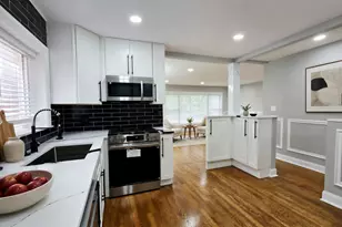 6311 N Kedvale Ave, Chicago, IL 60646 - Photo 6