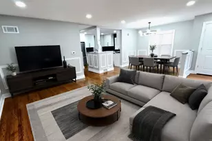 6311 N Kedvale Ave, Chicago, IL 60646 - Photo 4