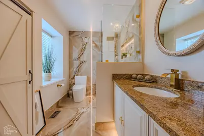 660 Versailles Circle #E, Elk Grove Village, IL 60007 - Photo 12