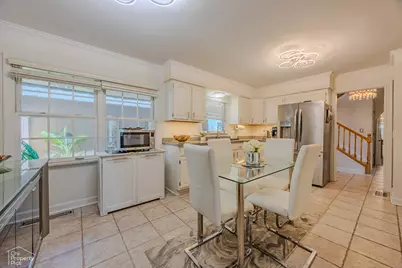 660 Versailles Circle #E, Elk Grove Village, IL 60007 - Photo 6