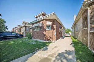 1637 S 10th Ave, Maywood, IL 60153 - Photo 2