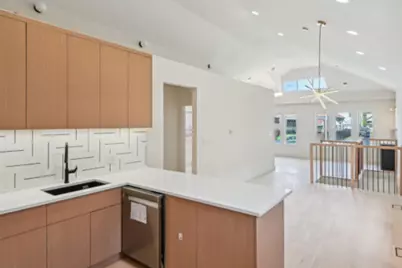 7930 S Kenwood Avenue, Chicago, IL 60619 - Photo 6