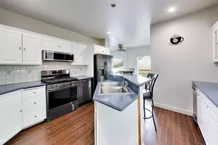 705 S Humphrey Ave, Oak Park, IL 60304 - Photo 8