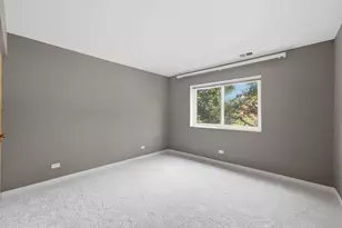 1025 S Fernandez Ave, Arlington Heights, IL 60005 - Photo 10