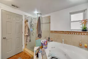 7020 S Paxton Ave, Chicago, IL 60649 - Photo 8