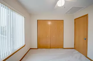 1411 Burnett Dr, Aurora, IL 60502 - Photo 18