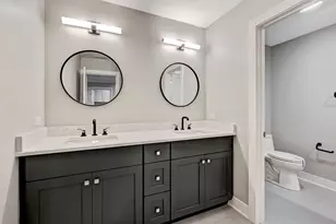 141 Harding Ct, Glen Ellyn, IL 60137 - Photo 24
