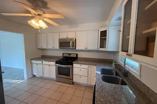346 Waverly St, Park Forest, IL 60466 - Photo 8
