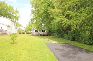 338 E Lakeview Ave, Round Lake Beach, IL 60073 - Photo 4