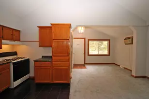 338 E Lakeview Ave, Round Lake Beach, IL 60073 - Photo 20