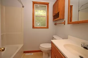 338 E Lakeview Ave, Round Lake Beach, IL 60073 - Photo 26