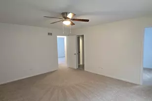 1310 Green Trails Dr, Plainfield, IL 60586 - Photo 18