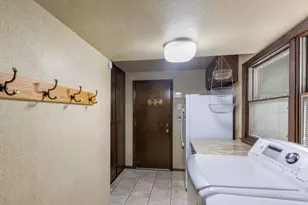 2621 Landwehr Rd, Glenview, IL 60026 - Photo 12