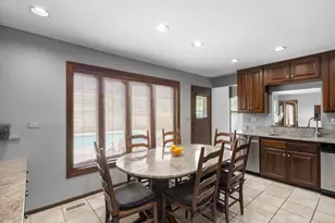 2621 Landwehr Rd, Glenview, IL 60026 - Photo 6
