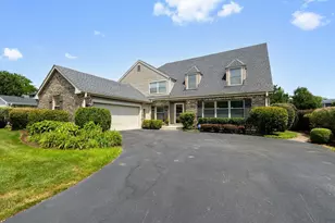 2621 Landwehr Rd, Glenview, IL 60026 - Photo 1