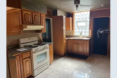 8906 S Hermitage Avenue, Chicago, IL 60620 - Photo 6