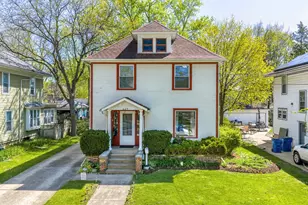 427 Grand Ave, Aurora, IL 60506 - Photo 1