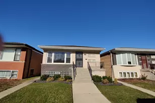 10824 S Sacramento Ave, Chicago, IL 60655 - Photo 1