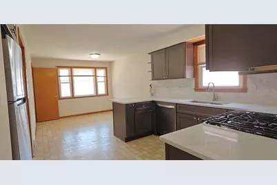 10824 S Sacramento Avenue, Chicago, IL 60655 - Photo 18