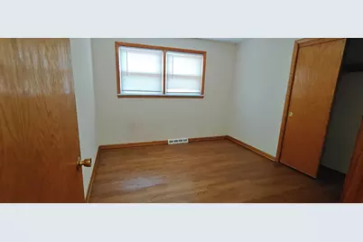 10824 S Sacramento Avenue, Chicago, IL 60655 - Photo 8