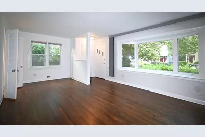 1570 Dewey Avenue, Evanston, IL 60201 - Photo 4