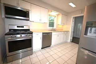 1570 Dewey Ave, Evanston, IL 60201 - Photo 8