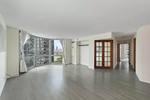 195 N Harbor Dr, Chicago, IL 60601 - Photo 2