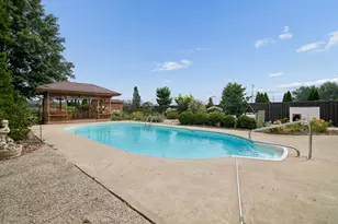 6229 Darline Dr, Saint Anne, IL 60964 - Photo 38