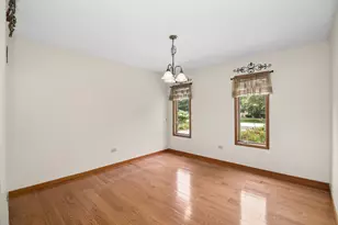 6229 Darline Dr, Saint Anne, IL 60964 - Photo 12