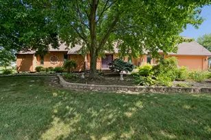 6229 Darline Dr, Saint Anne, IL 60964 - Photo 1