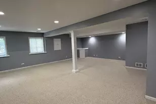 2250 Stoughton Dr, Aurora, IL 60502 - Photo 24