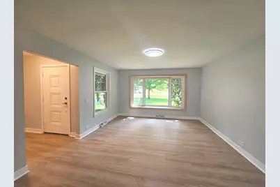 7056 Osage Road W, Long Grove, IL 60047 - Photo 4