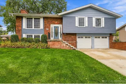 427 Chopin Court, Schaumburg, IL 60193 - Photo 2