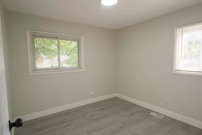 530 Maywood Lane, Hoffman Estates, IL 60169 - Photo 34