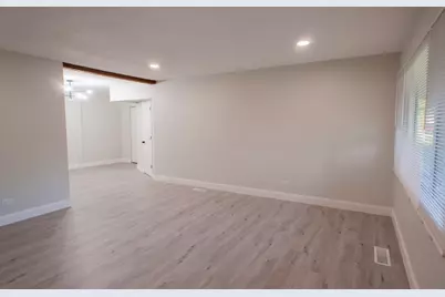 530 Maywood Lane, Hoffman Estates, IL 60169 - Photo 24