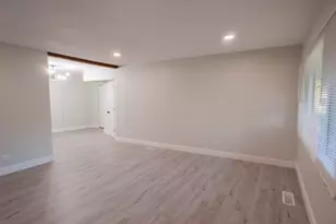530 Maywood Ln, Hoffman Estates, IL 60169 - Photo 24