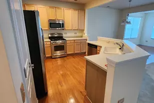 627 Americana Dr, Shorewood, IL 60404 - Photo 10