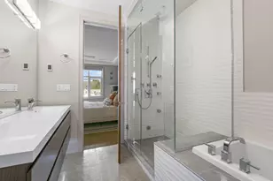 1601 W Pearson St, Chicago, IL 60622 - Photo 12