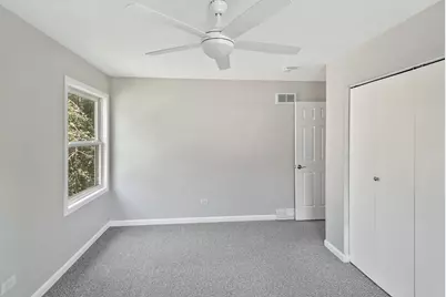 219 Countryside Lane, Lindenhurst, IL 60046 - Photo 14