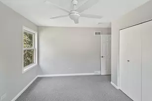219 Countryside Ln, Lindenhurst, IL 60046 - Photo 14
