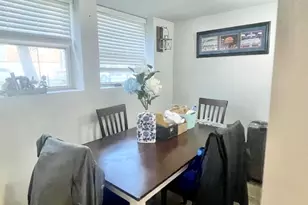 3702 N Fremont St, Chicago, IL 60613 - Photo 8