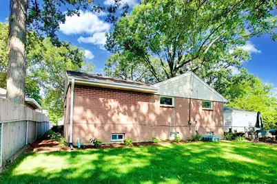 1619 Elizabeth Avenue, North Chicago, IL 60064 - Photo 32